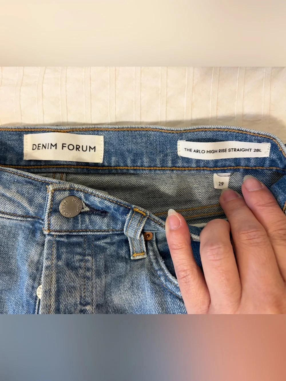 DENIM FORUM- size 29 The Arlo High Rise Straight 28L jeans - Picture 4 of 6